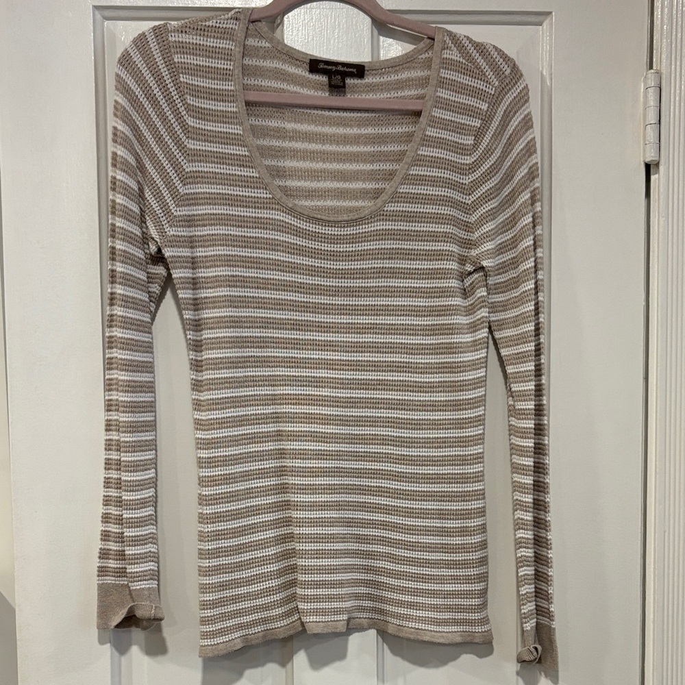 Tommy Bahama Women’s Beige & White Striped Scoop Neck Long Sleeve Top L coastal